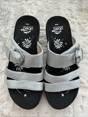 Abeo Silver Metallic Buckle Slide Sandals